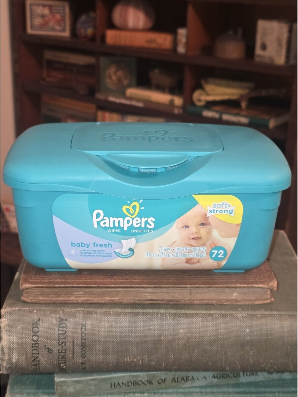 Pampers Baby Wipes Dispenser EMPTY Pop Up Plastic Container Media Prop Movie Tv